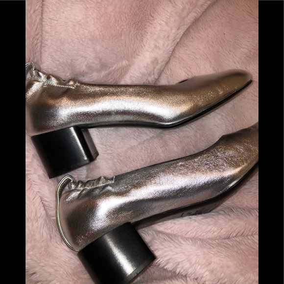 Gently Loved Rag & Bone Silver Round Toe Pumps - Picture 5 of 7